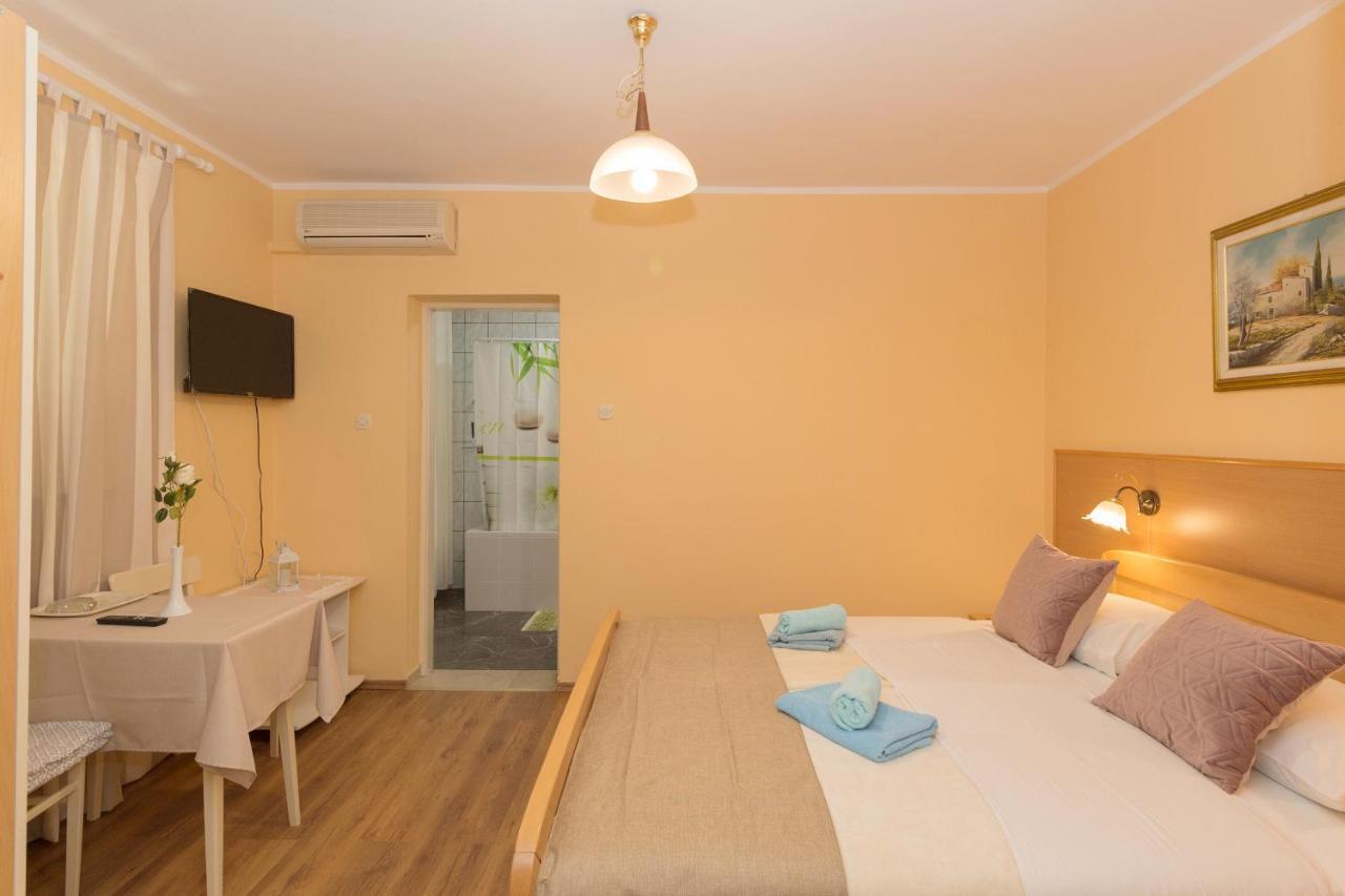Bed & Breakfast Palma Bed & Breakfast เมดูลิน ภายนอก รูปภาพ