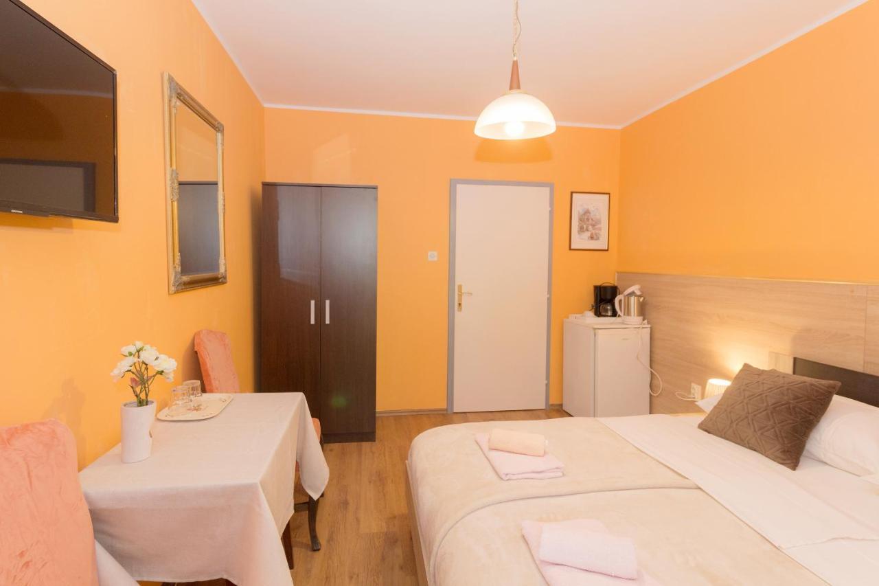 Bed & Breakfast Palma Bed & Breakfast เมดูลิน ภายนอก รูปภาพ