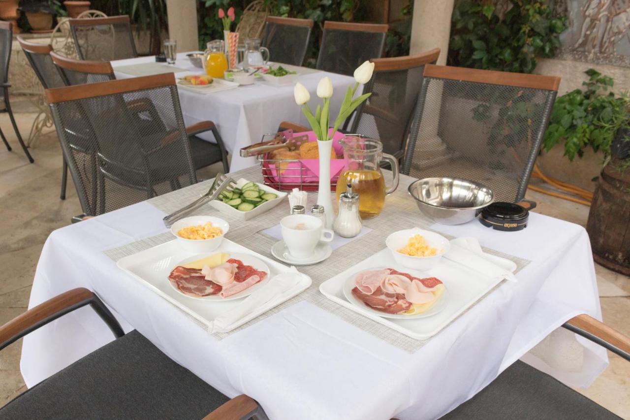 Bed & Breakfast Palma Bed & Breakfast เมดูลิน ภายนอก รูปภาพ