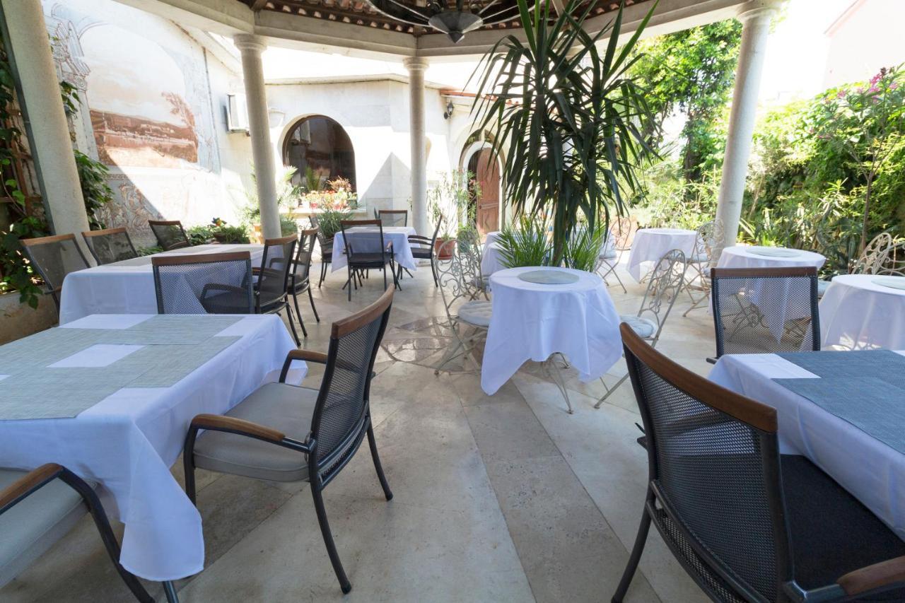 Bed & Breakfast Palma Bed & Breakfast เมดูลิน ภายนอก รูปภาพ